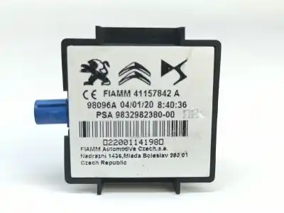 Recambio de automóvil de segunda mano de antena para peugeot 208 (p2) allure referencias oem iam 9832982380  