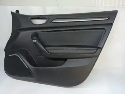 Recambio de automóvil de segunda mano de guarnecido puerta delantera derecha para renault megane iv berlina 5p zen referencias oem iam 809001309r  