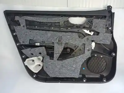 Recambio de automóvil de segunda mano de guarnecido puerta delantera derecha para renault megane iv berlina 5p zen referencias oem iam 809001309r  