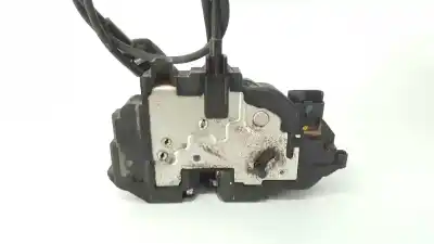 Second-hand car spare part rear left door lock for renault clio iii authentique oem iam references 8200300128  