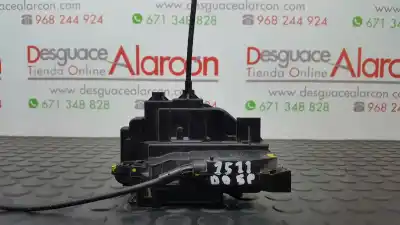 Second-hand car spare part FRONT RIGHT DOOR LOCK for RENAULT CLIO III  OEM IAM references 8200300125  