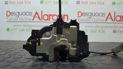 Second-hand car spare part front right door lock for renault clio iii authentique oem iam references 8200300125  