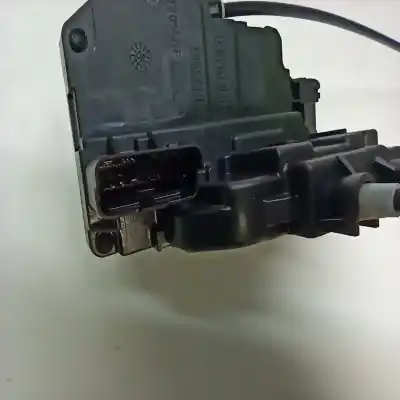 Second-hand car spare part front right door lock for nissan note (e11e) acenta oem iam references 805009u100  805009u10b