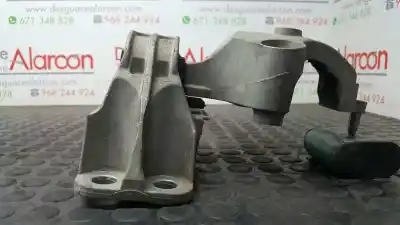 Second-hand car spare part right engine support for dacia sandero stepway oem iam references 112849221r 112100627r 8200805809