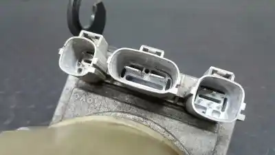Peça sobressalente para automóvel em segunda mão bomba de direção por mazda 3 berlina (bk) 1.6 crdt active referências oem iam c23832600b 03150274 995116030