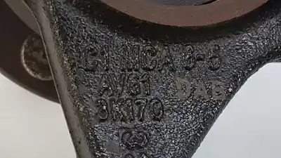 Second-hand car spare part front right knuckle for ford focus lim. (cb8) sport oem iam references av613k170dab  1702854