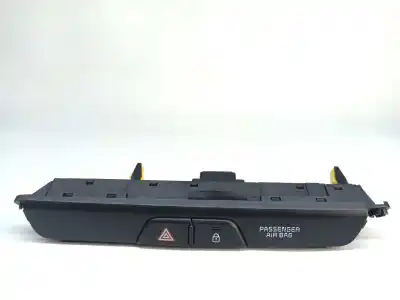 Second-hand car spare part hazard warning lights for kia stonic (ybcuv) drive oem iam references 93790h8010wk