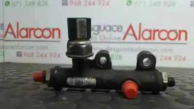 Pièce détachée automobile d'occasion RAMPE D'INJECTEUR pour PEUGEOT 607 (S2)  Références OEM IAM 4R8Q9C066AC 1570G9 A2C20001297