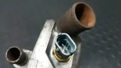Recambio de automóvil de segunda mano de termostato para opel meriva blue line referencias oem iam 97306215  98025680
