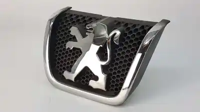 Pièce détachée automobile d'occasion emblème / logo pour peugeot partner 2.0 hdi références oem iam 9644759077 7810j4 