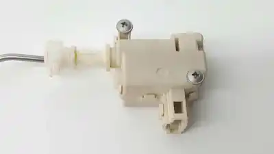 Автозапчастина б/у паливна зовнішня кришка двигуна для volkswagen passat variant (3c5) advance посилання на oem iam 3c0810773a 3c0810773 3b0959782a