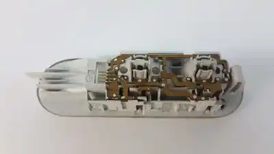 Second-hand car spare part interior light for dacia duster laureate 4x2 oem iam references 8200073231  