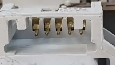 Second-hand car spare part interior light for dacia duster laureate 4x2 oem iam references 8200073231  