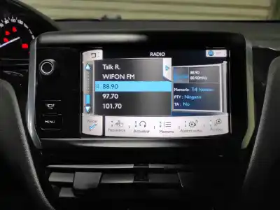 Recambio de automóvil de segunda mano de pantalla multifuncion para peugeot 208 allure referencias oem iam   