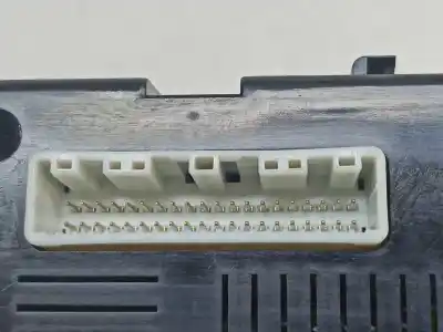 Second-hand car spare part electronic module for renault clio iii authentique oem iam references 8200343733  