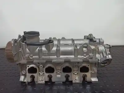 Pièce détachée automobile d'occasion culasse du moteur pour skoda fabia 1.2 tsi références oem iam 04e103064l 04e103264 