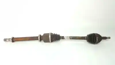 Second-hand car spare part front right transmission for renault clio iii style oem iam references 8200618111