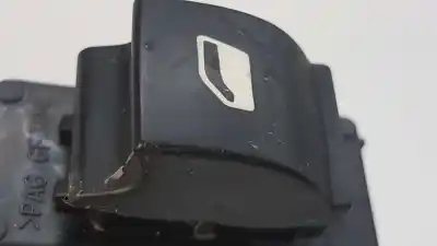 Second-hand car spare part right front power window switch for citroen c3 selection oem iam references 98012512xt  6490cg