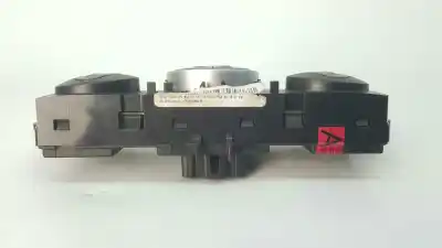 Second-hand car spare part climate control for renault clio iii confort expression oem iam references 8200296683  69340020