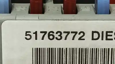 Pièce détachée automobile d'occasion boîtes à fusibles pour fiat doblo cargo (223) 1.9 jtd sx furg. panorama références oem iam 51763772  