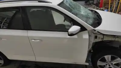 Автозапчасти б/у дверь передняя правая за skoda fabia combi 1.0 tsi ссылки oem iam 6v0831052a blanco 9p / f9e 