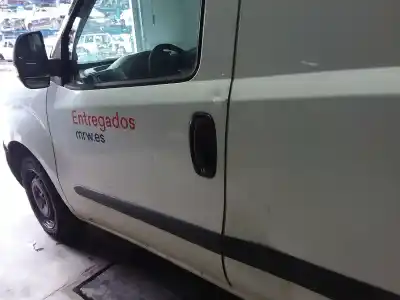 Автозапчасти б/у левая передняя дверь за opel combo d cargo l2h1 2.4t ссылки oem iam 95509348 blanco 5pu 