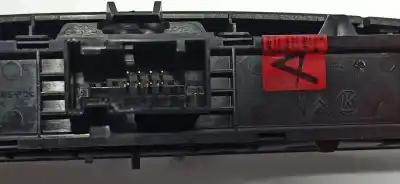 Second-hand car spare part hazard warning lights for peugeot 308 confort oem iam references 9659215177  03069010