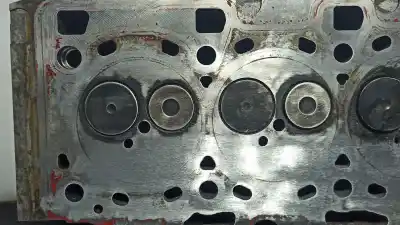 Pièce détachée automobile d'occasion culasse du moteur pour renault clio iii expression références oem iam 8201612164 110421067r 110418343r