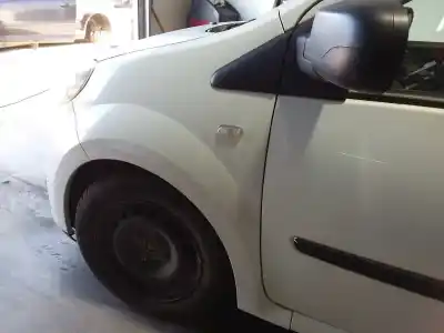 Second-hand car spare part left front fin for renault twingo societe oem iam references 631017356r blanco ov369 - ice white bc 