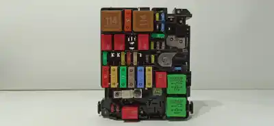 Pezzo di ricambio per auto di seconda mano scatola relè/fusibili per peugeot 2008 (p1) gt line riferimenti oem iam 9804848480