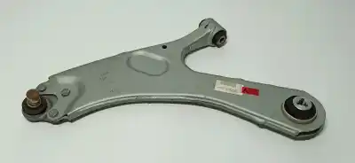 Recambio de automóvil de segunda mano de BRAZO SUSPENSION INFERIOR DELANTERO IZQUIERDO para PEUGEOT 2008 (P1)  referencias OEM IAM 9831682580  7B7Q01