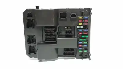 Tweedehands auto-onderdeel Relais/zekeringenkastje voor PEUGEOT 307 (S1) XR OEM IAM-referenties 9651197780 6580HT 6580J1