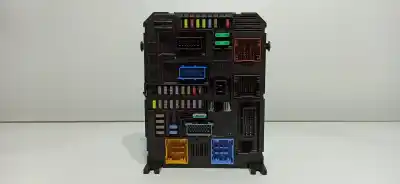 Pièce détachée automobile d'occasion boîtes à fusibles pour peugeot 2008 (p1) active références oem iam 1681052580