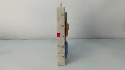 Second-hand car spare part fuse box unit for volvo v40 momentum oem iam references 31453132  