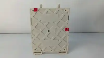 Second-hand car spare part fuse box unit for volvo v40 momentum oem iam references 31453132  