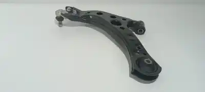 Peça sobressalente para automóvel em segunda mão braço de suspensão inferior dianteiro direito por toyota corolla (e21) hybrid active referências oem iam 4806802410
