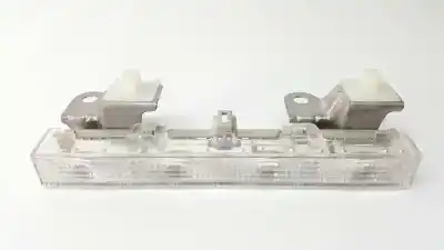 Peça sobressalente para automóvel em segunda mão farolim de travão central por toyota auris live referências oem iam 8100612011