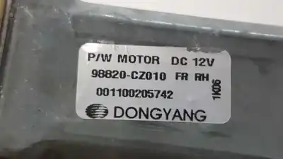 Автозапчастина б/у регулятор переднього правого скла для ssangyong korando crystal 4x2 посилання на oem iam 7232134001  98820cz010