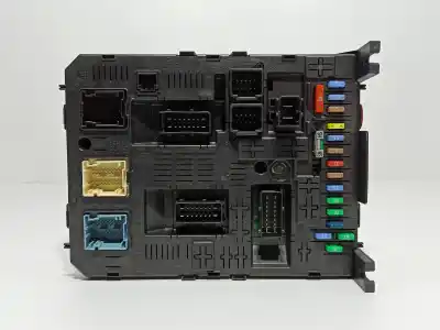 Pièce détachée automobile d'occasion boîtes à fusibles pour peugeot 607 (s2) básico références oem iam 6500ck  9664969080