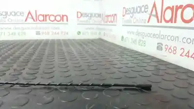 Peça sobressalente para automóvel em segunda mão antena por renault clio iii expression referências oem iam 8200500322  