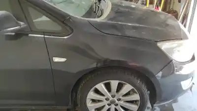Peça sobressalente para automóvel em segunda mão guarda-lamas dianteiro direito por opel astra j lim. enjoy referências oem iam 13302208