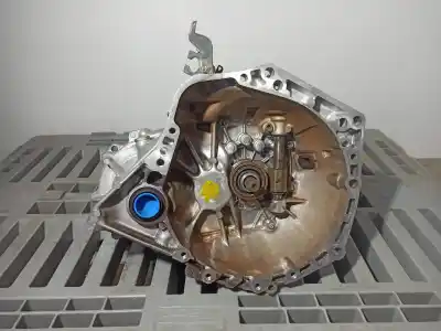 Recambio de automóvil de segunda mano de CAJA CAMBIOS para TOYOTA YARIS  referencias OEM IAM 303000D190  