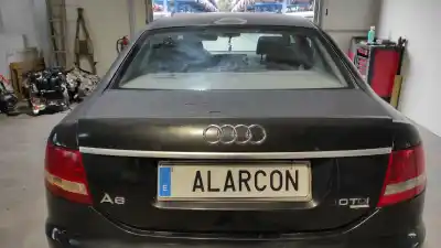 Pezzo di ricambio per auto di seconda mano COPERCHIO DEL BAULE per AUDI A6 BERLINA (4F2)  Riferimenti OEM IAM 4F5827023F NEGRO 4Z / Z9W 