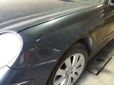 Gebrauchtes Autoersatzteil kotflügel vorne links zum mercedes clase clk (w209) coupe 240 (209.361) oem-iam-referenzen a2098800318 189 smaragdschwarz-metalliclack 