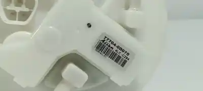 Pièce détachée automobile d'occasion capteur niveau de carburant pour toyota yaris active références oem iam 777040d070  