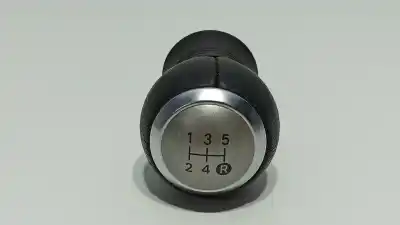 Second-hand car spare part gear lever knob for toyota yaris active oem iam references 335040d250b2
