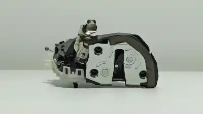 Recambio de automóvil de segunda mano de Cerradura Puerta Trasera Izquierda para TOYOTA YARIS Active referencias OEM IAM 690600D310  U2014120F2