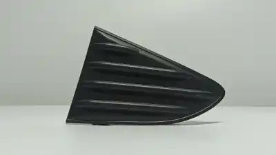 Peça sobressalente para automóvel em segunda mão moldagem por toyota yaris active referências oem iam 526820d010