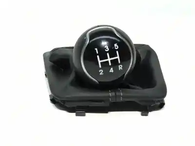 Second-hand car spare part GEAR LEVER KNOB for KIA STONIC (YBCUV)  OEM IAM references 43711H8110  84640H8000WK