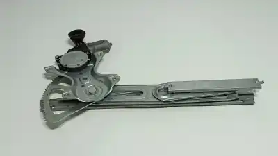 Peça sobressalente para automóvel em segunda mão elevador de vidros dianteiro direito por toyota yaris active referências oem iam 698100d300